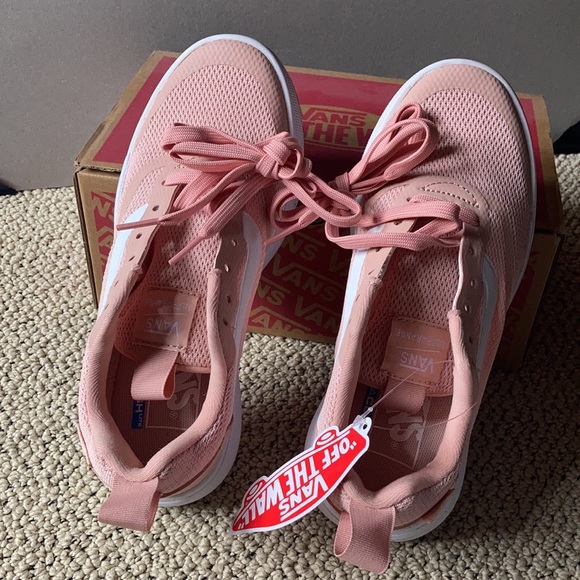 New Vans Ultrarange Sneakers (Women’s US 5.5) - Picture 3 of 5
